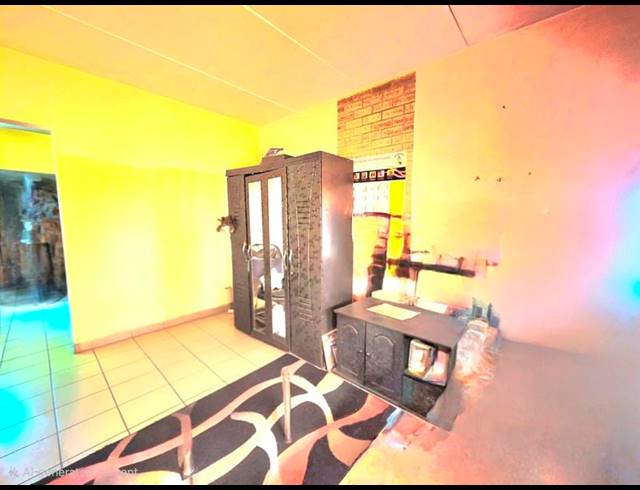 2 BEDROOM APARTMENT FOR SALE IN DAWN PARK